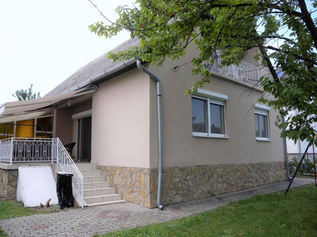Holiday Home In Fonyod/Balaton 38001 Buitenkant foto