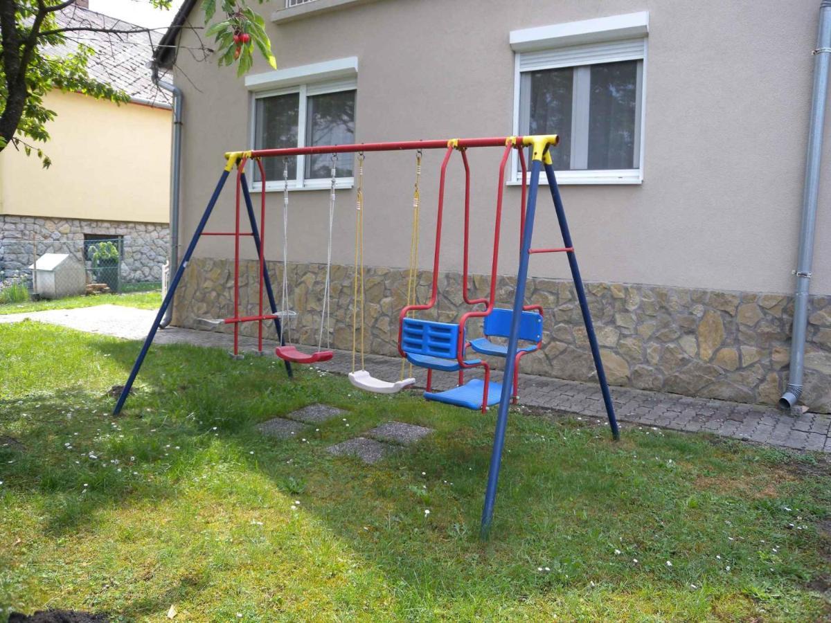 Holiday Home In Fonyod/Balaton 38001 Buitenkant foto