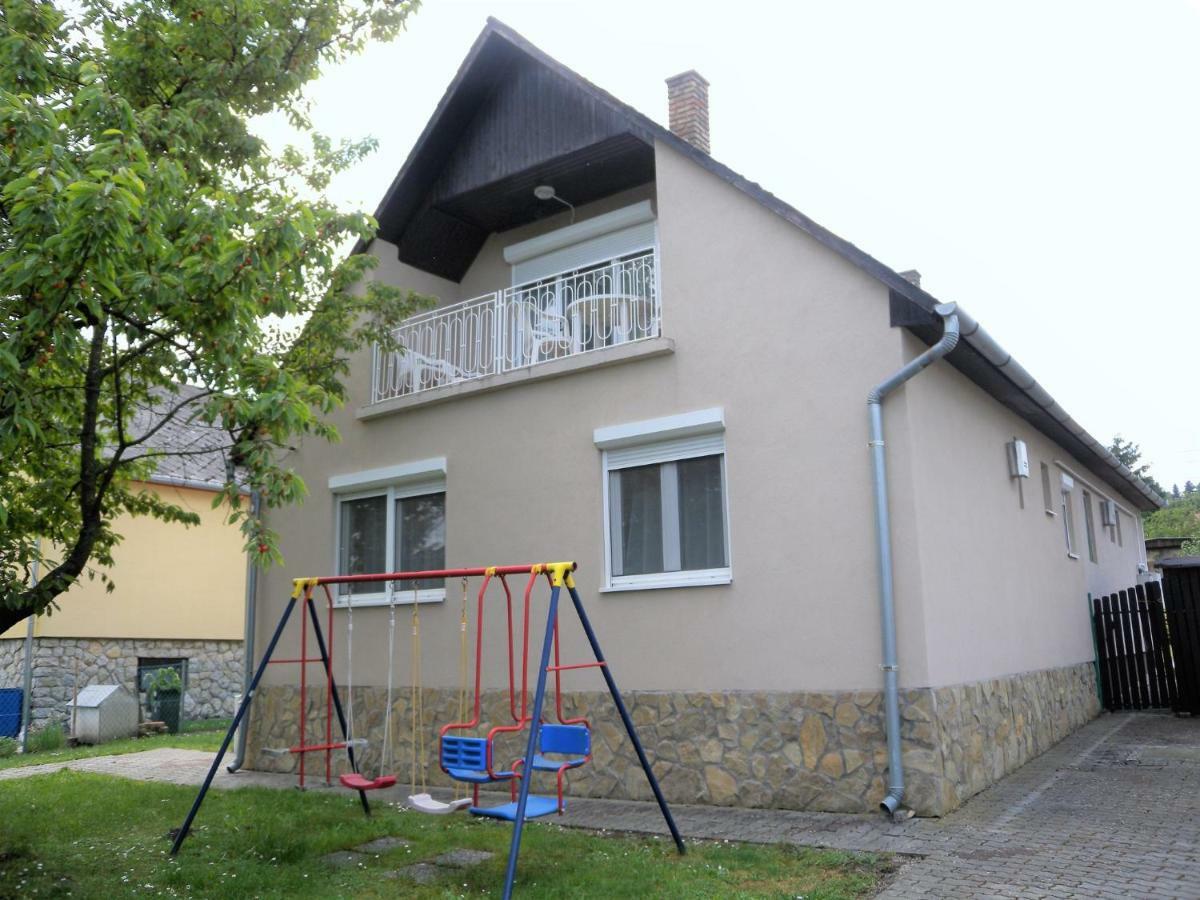 Holiday Home In Fonyod/Balaton 38001 Buitenkant foto